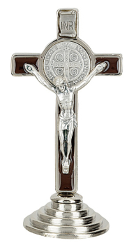 KREUZ BENEDIKT MIT SOCKEL