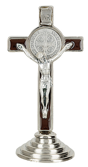 KREUZ BENEDIKT MIT SOCKEL